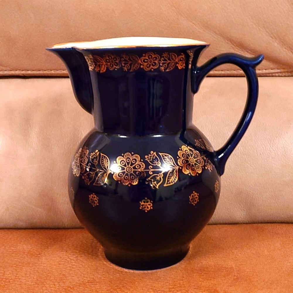 Carafe pitcher cobalt blue